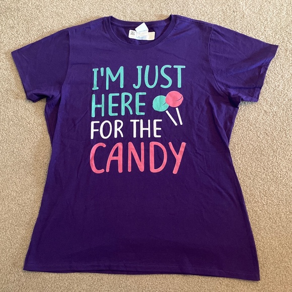 size XL, bust up to 42” inches, new condition, here for the candy 🍬 shirt - Picture 8 of 8